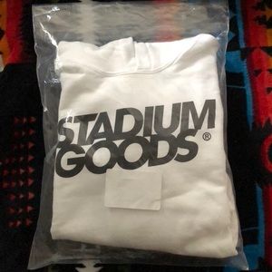 Stadium Goods BOYS Large Sweatshirt